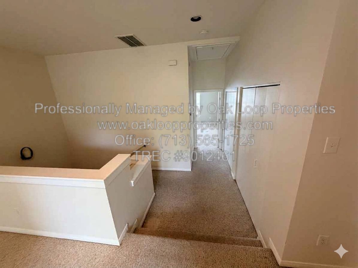 Townhouse for rent at 1253 W 17th St, Houston, TX 77008