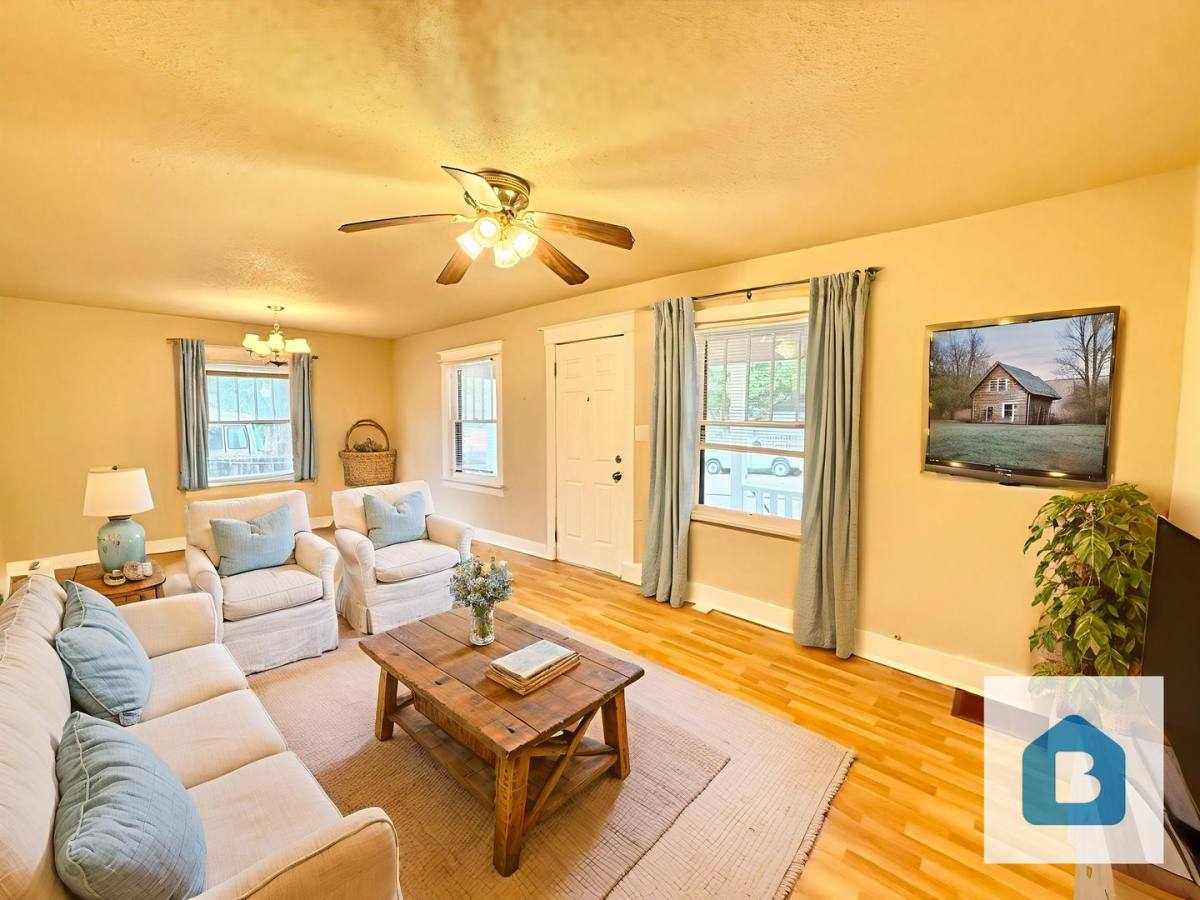 Apartment for rent at 2602 6th Ave, Pueblo, CO 81003