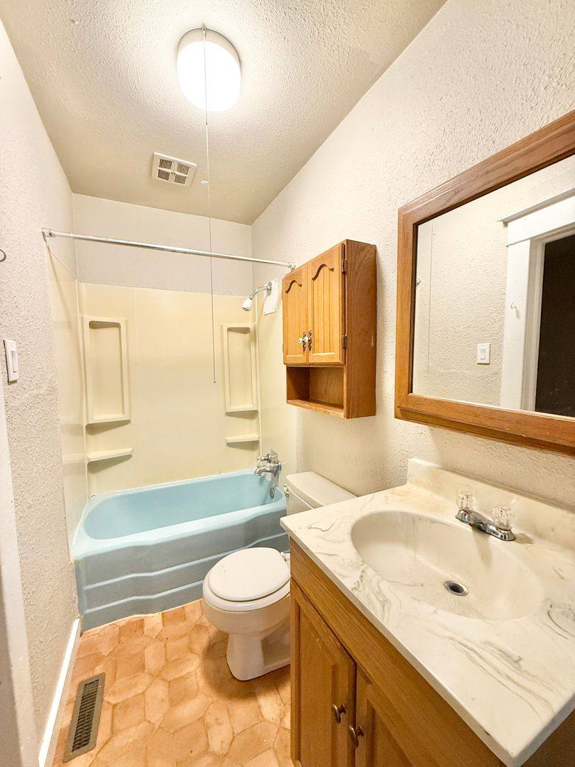 Apartment for rent at 2602 6th Ave, Pueblo, CO 81003