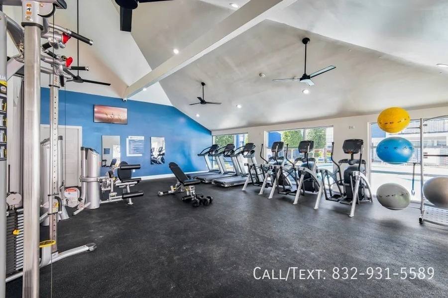 Apartment for rent at 10698 Briar Forest Dr #L29, Houston, TX 77042