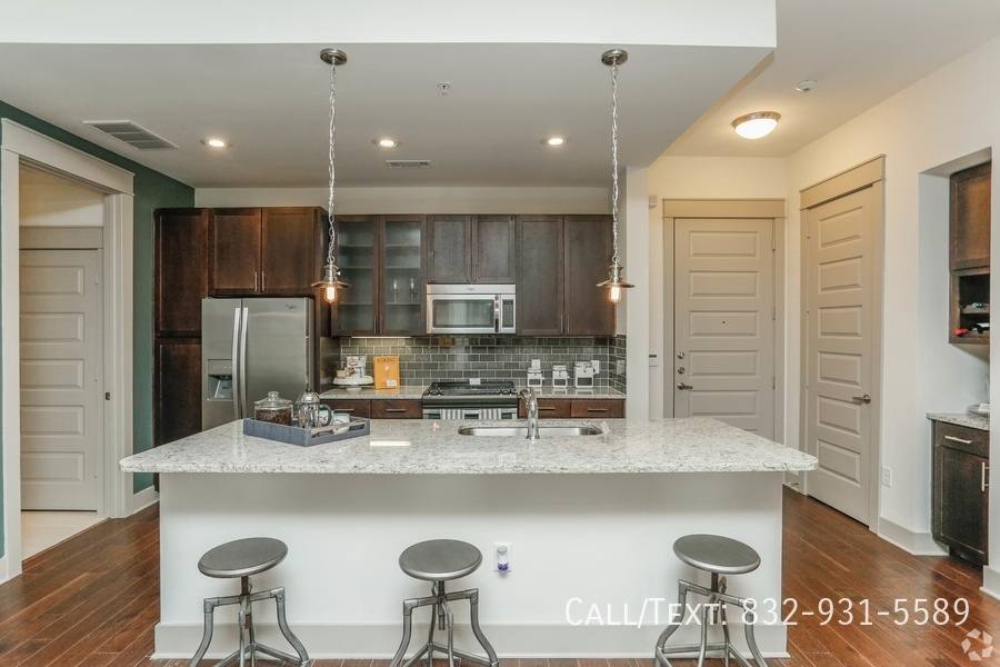 Apartment for rent at 2799 N Durham Dr #HNH1, Houston, TX 77008