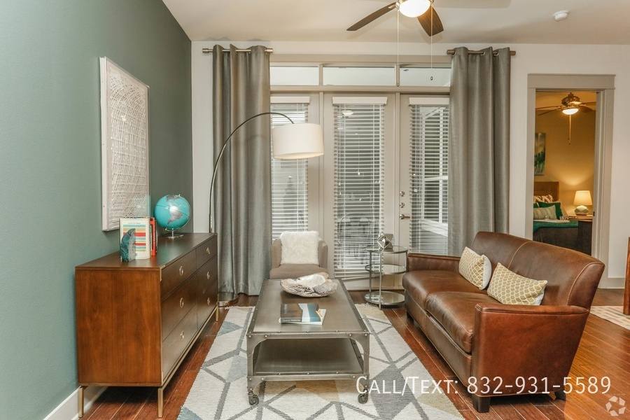 Apartment for rent at 2799 N Durham Dr #HNH1, Houston, TX 77008