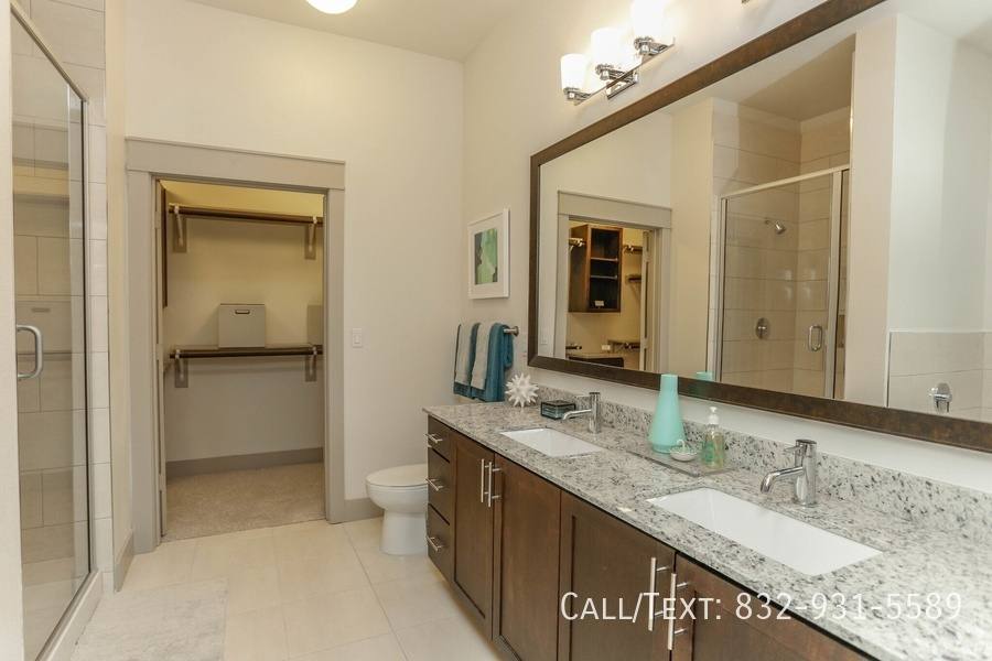 Apartment for rent at 2799 N Durham Dr #HNH1, Houston, TX 77008