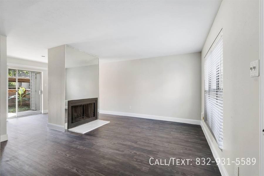 Townhouse for rent at 17989 Gulf Pines Dr #CLG1, Houston, TX 77090