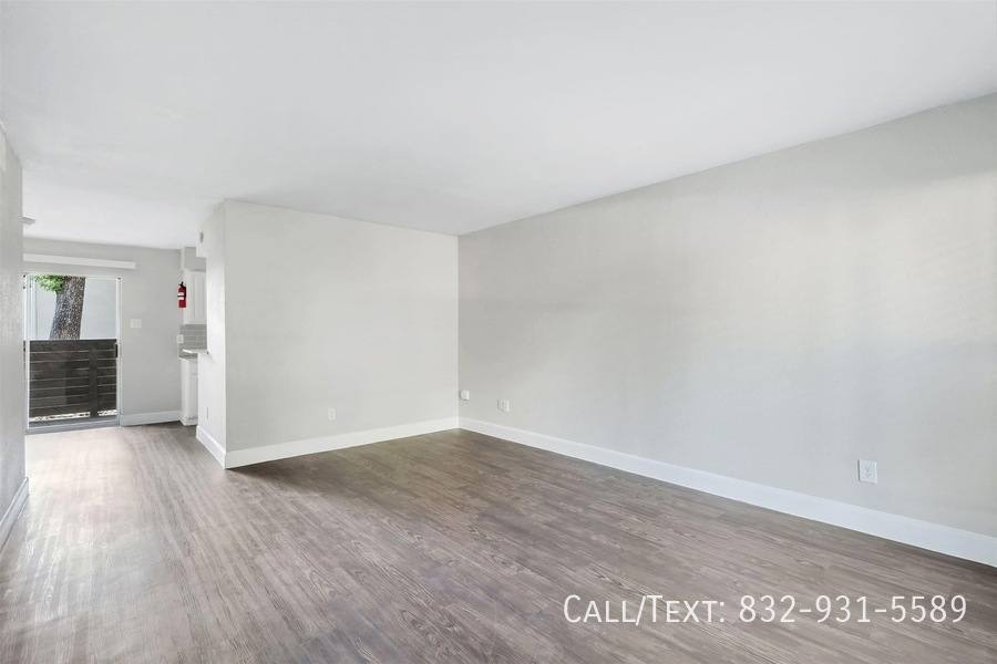 Townhouse for rent at 17989 Gulf Pines Dr #CLG1, Houston, TX 77090