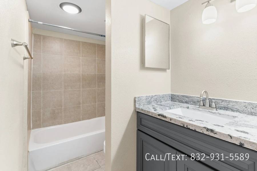 Apartment for rent at 12701 Leader St #FPL1, Houston, TX 77072