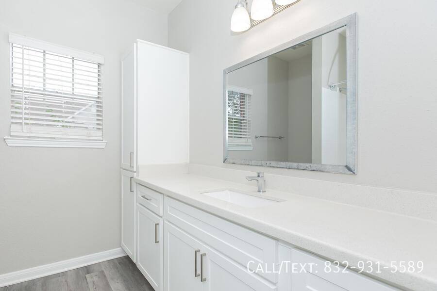 Apartment for rent at 2707 Dunvale Rd #TPPT5, Houston, TX 77063