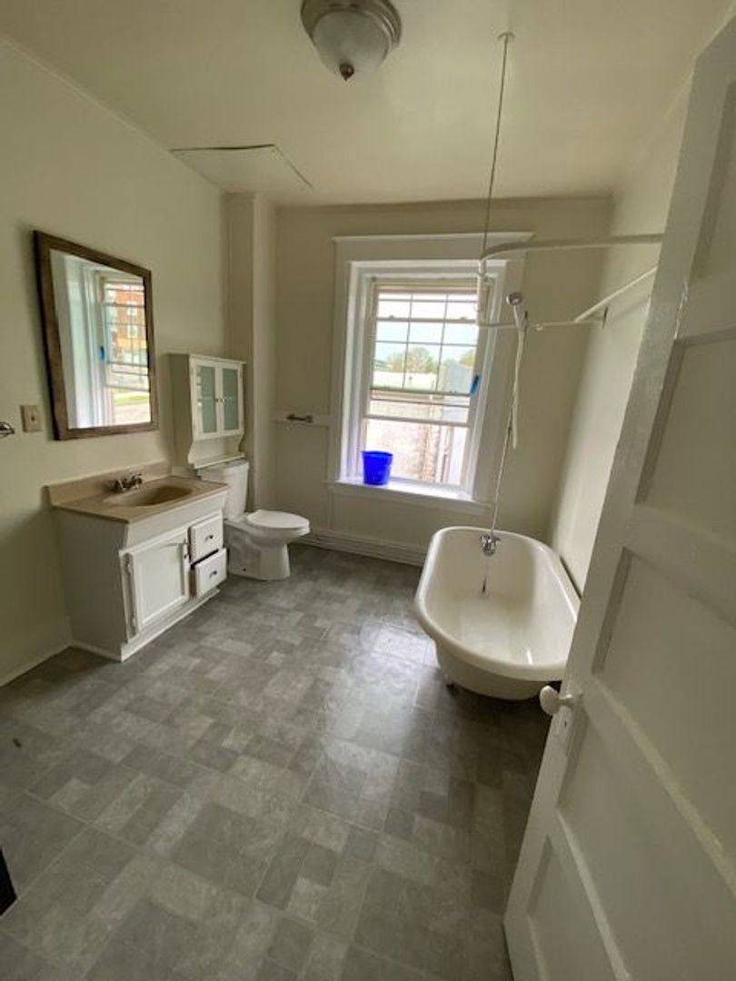 Apartment for rent at 10 Kent Ave, Pittsfield, MA 01201