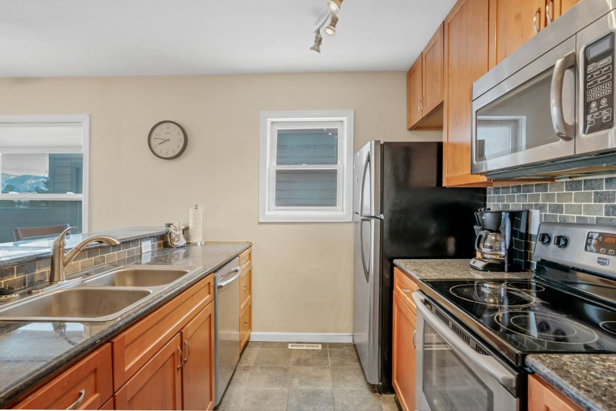 Townhouse for rent at 410D Bayview Dr, Frisco, CO 80443