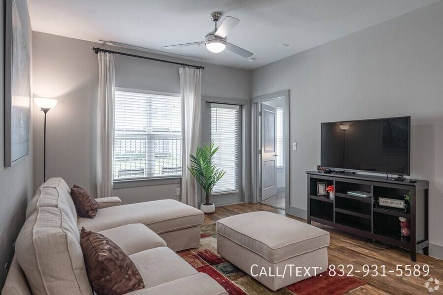 Apartment for rent at 5610 S Shaver St, Houston, TX 77034