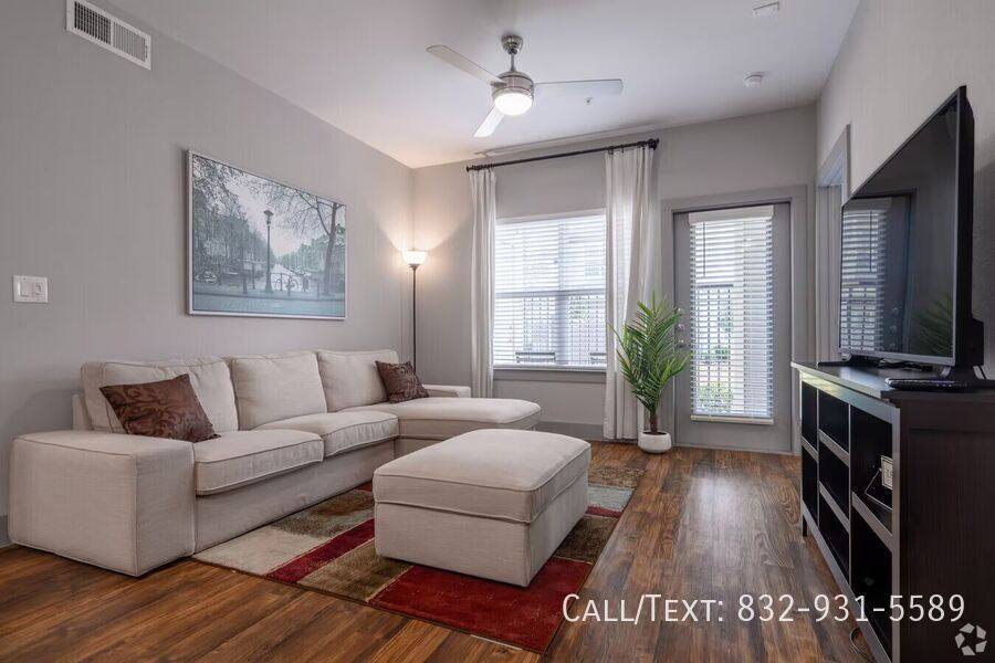 Apartment for rent at 5610 S Shaver St, Houston, TX 77034