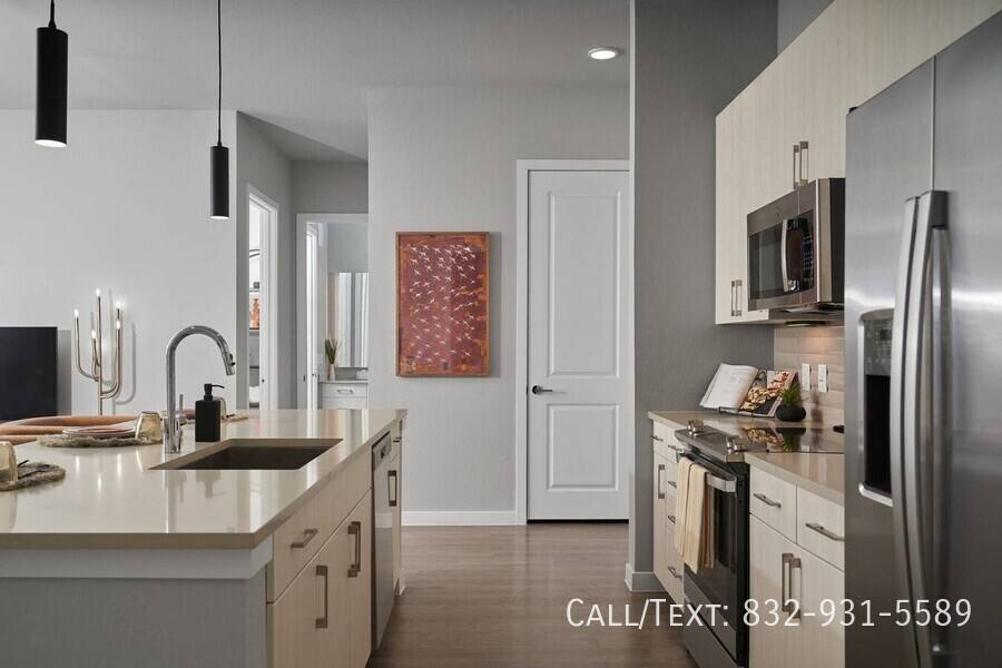 Apartment for rent at 1373 Taft St #L2, Houston, TX 77019