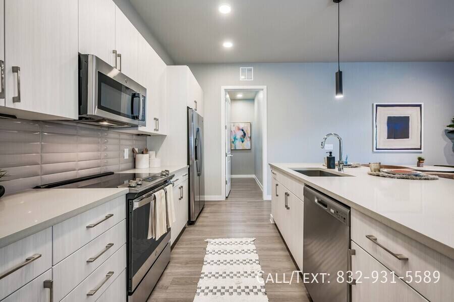 Apartment for rent at 1373 Taft St #L2, Houston, TX 77019