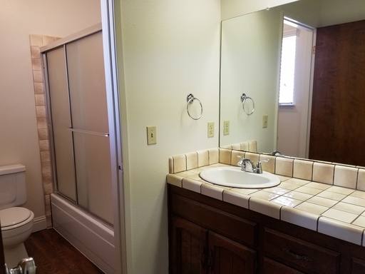 Apartment for rent at 7178 N Jackson, Fresno, CA 93720