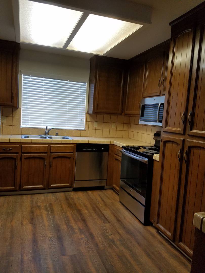 Apartment for rent at 7178 N Jackson, Fresno, CA 93720