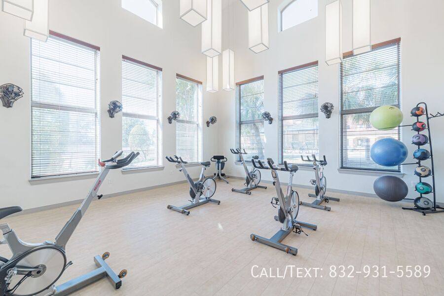Apartment for rent at 1562 N Westgreen Blvd #DW1, Katy, TX 77449