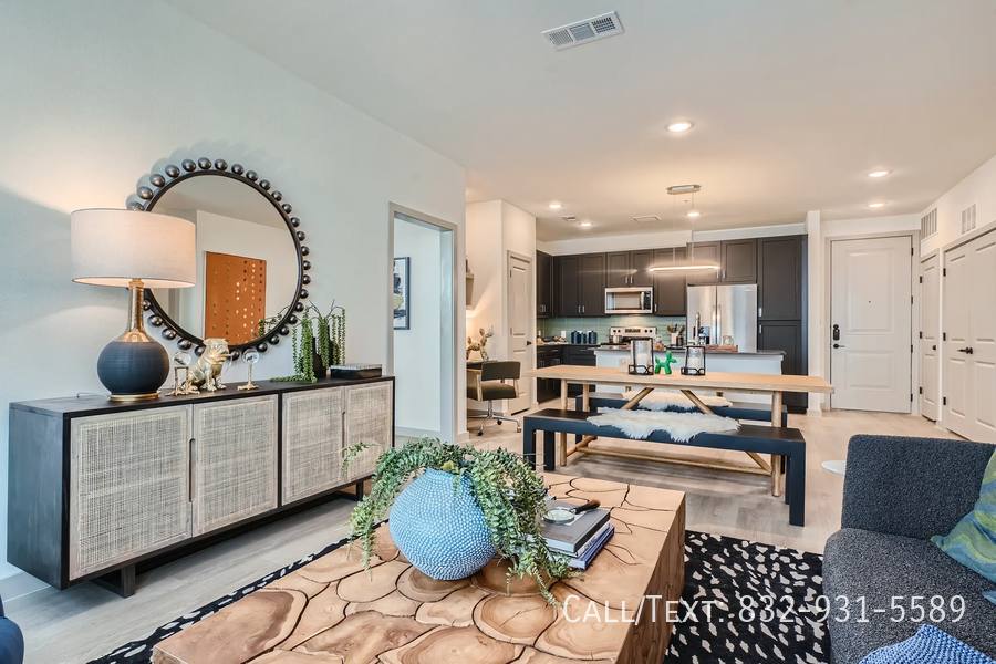 Apartment for rent at 3499 Clinton Dr #RSOTR, Houston, TX 77020
