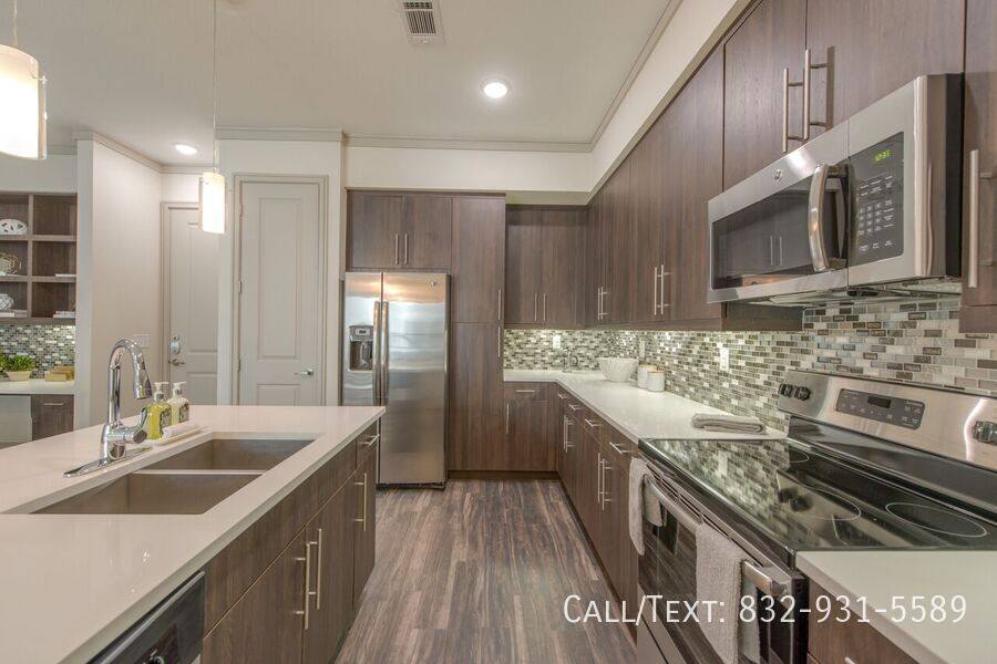 Apartment for rent at 2301 Chenevert St #THD1, Houston, TX 77003