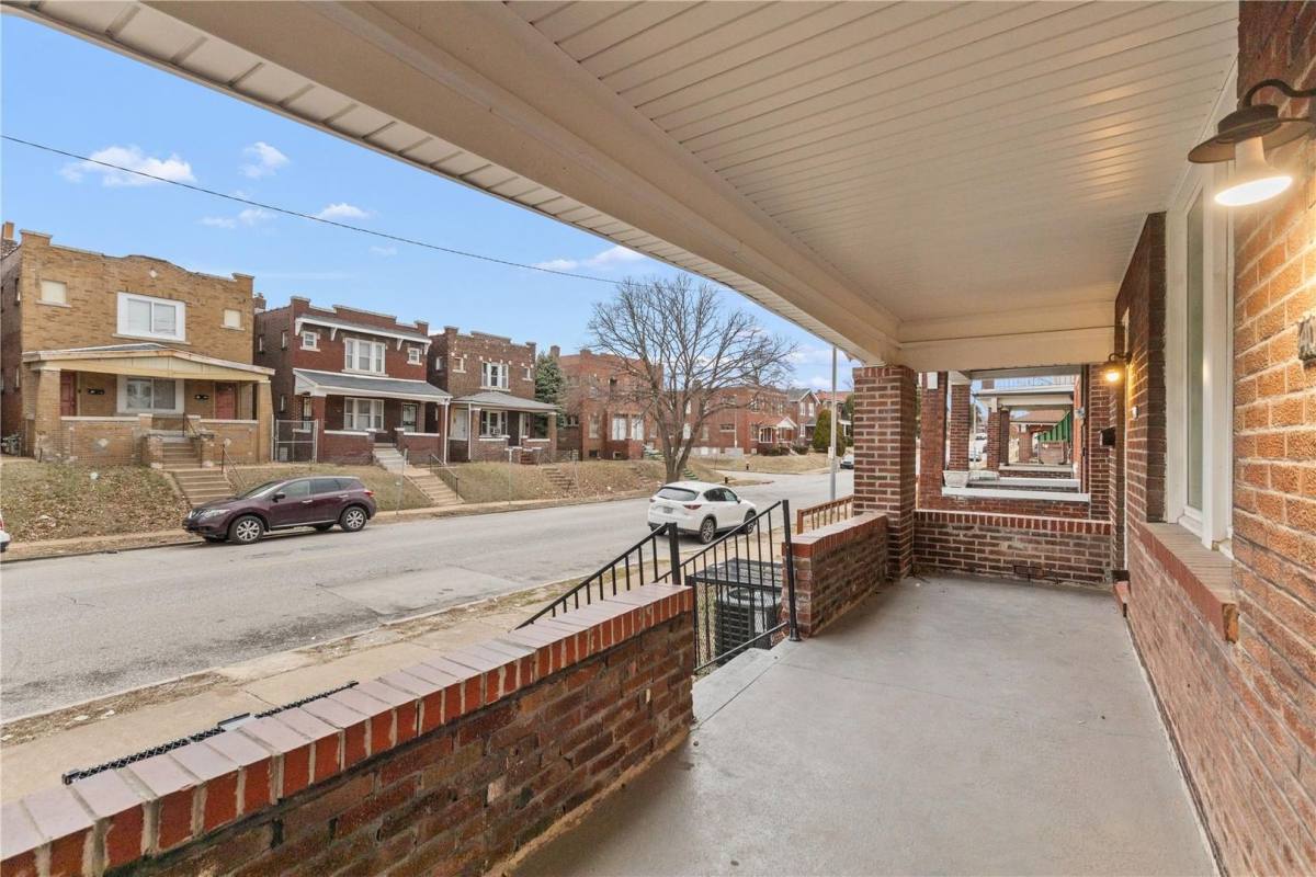 Apartment for rent at 4040 Shreve Ave, Saint Louis, MO 63115