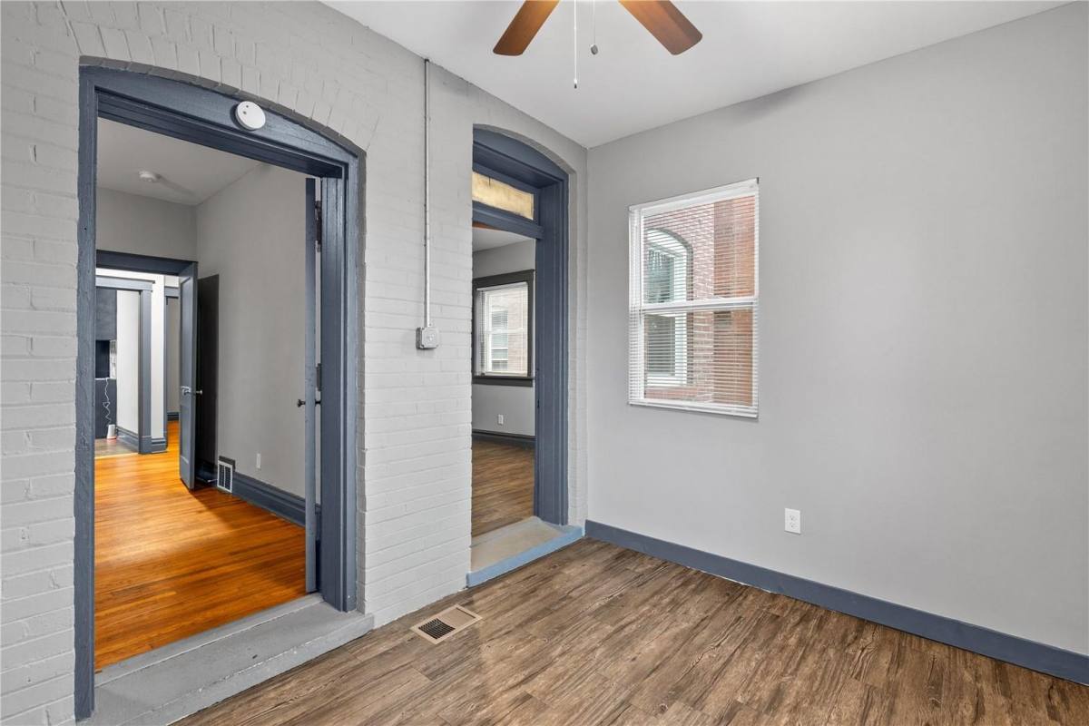Apartment for rent at 4040 Shreve Ave, Saint Louis, MO 63115