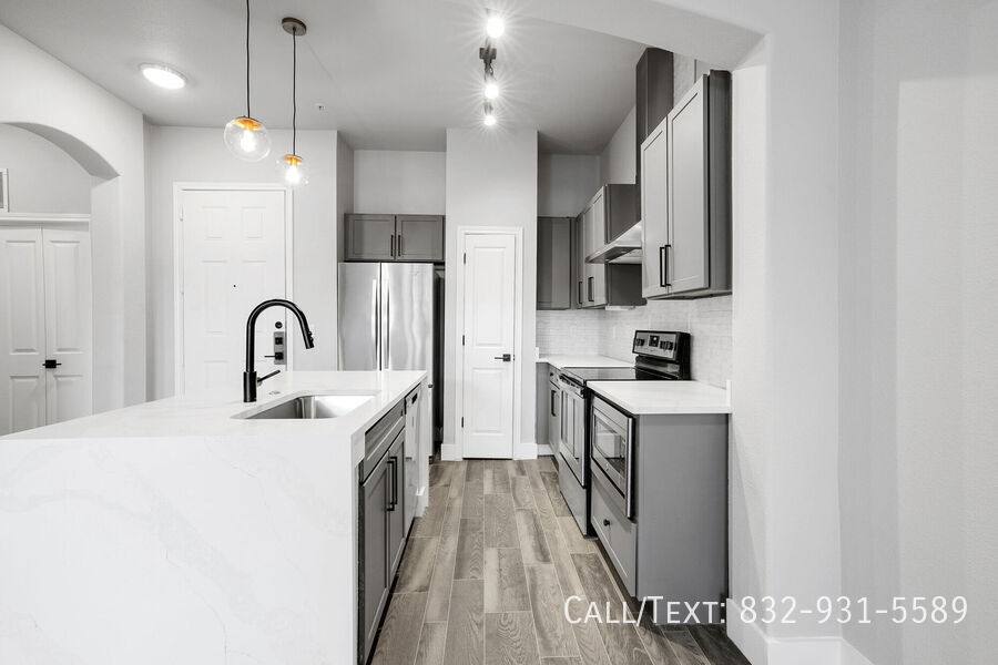 Apartment for rent at 309 Jackson Hill St #TF1, Houston, TX 77007