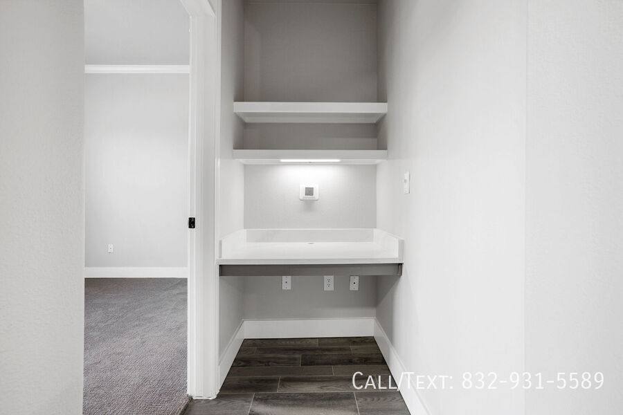 Apartment for rent at 309 Jackson Hill St #TF1, Houston, TX 77007