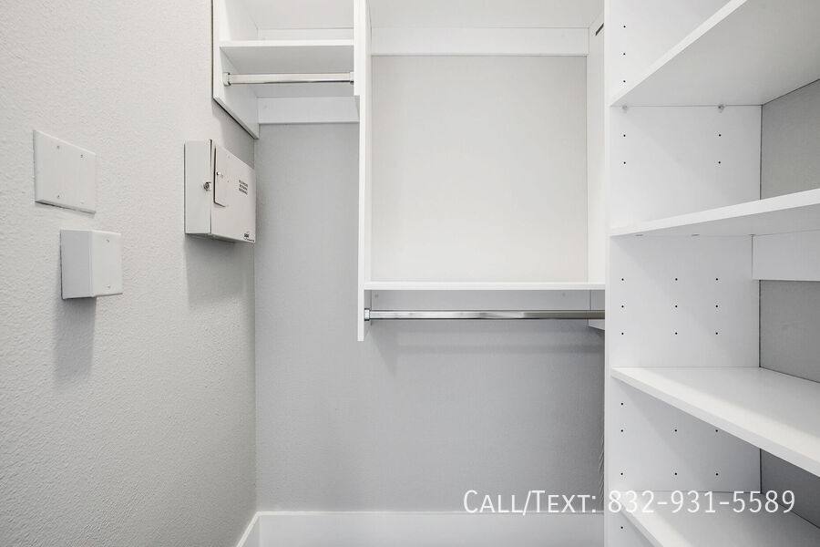Apartment for rent at 309 Jackson Hill St #TF1, Houston, TX 77007