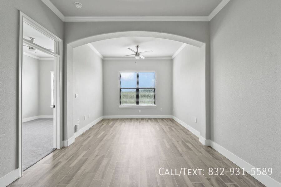 Apartment for rent at 309 Jackson Hill St #TF1, Houston, TX 77007