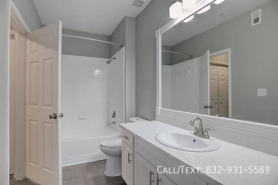 Apartment for rent at 9807 Cypresswood Dr #STB1, Houston, TX 77070