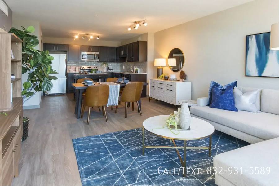 Apartment for rent at 3567 Kirby Dr, Houston, TX 77098