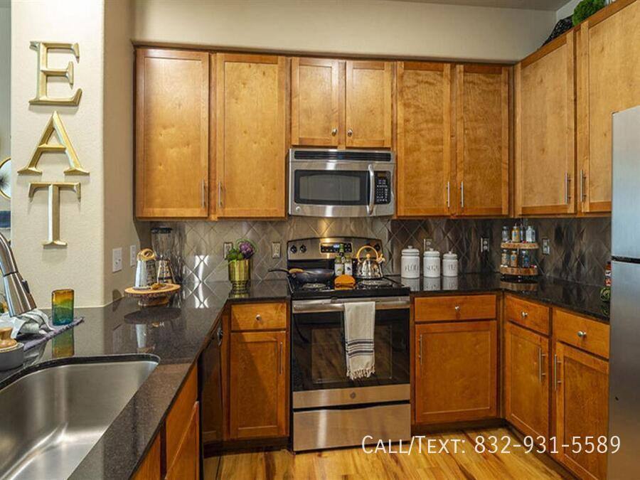 Apartment for rent at 12011 W Broadway St #RASCR, Pearland, TX 77584