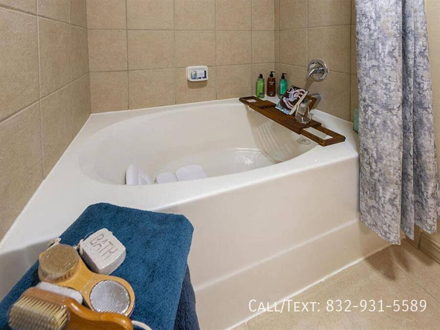 Apartment for rent at 12011 W Broadway St #RASCR, Pearland, TX 77584