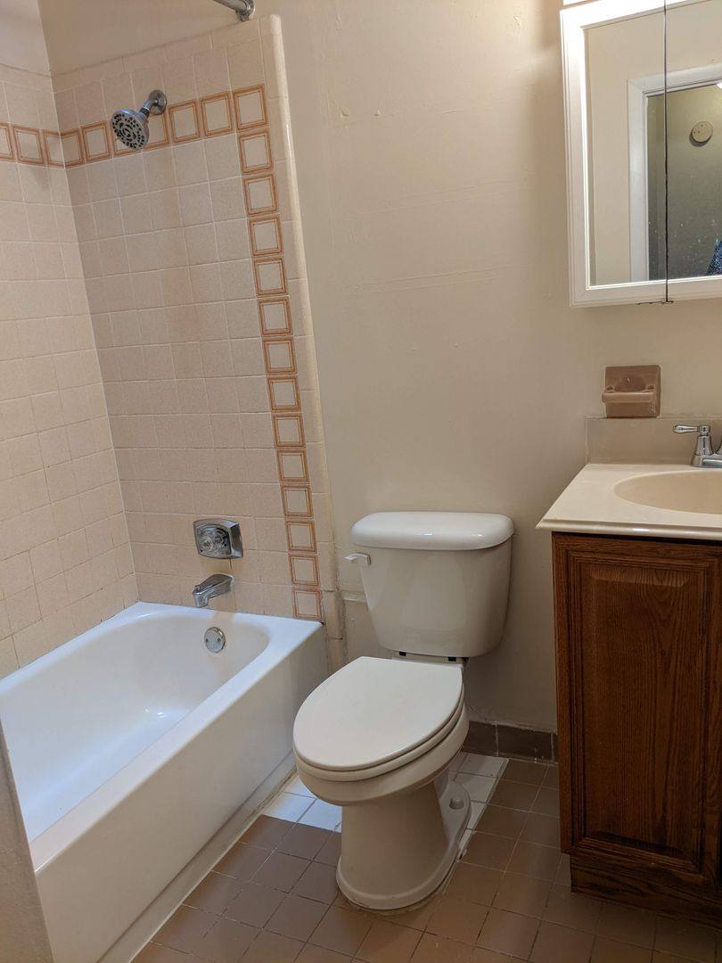 Apartment for rent at 4123 SW 15th Place #3, Gainesville, FL 32607