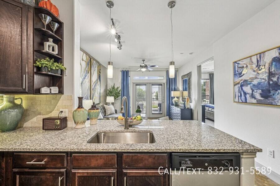 Apartment for rent at 3200 University Blvd #AAWU, Houston, TX 77005