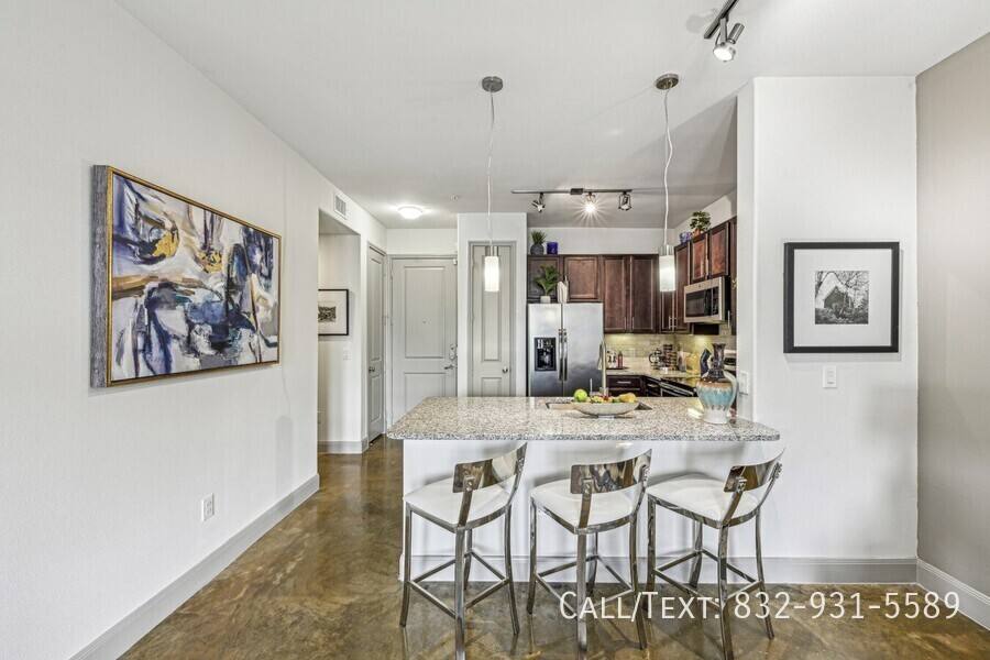 Apartment for rent at 3200 University Blvd #AAWU, Houston, TX 77005