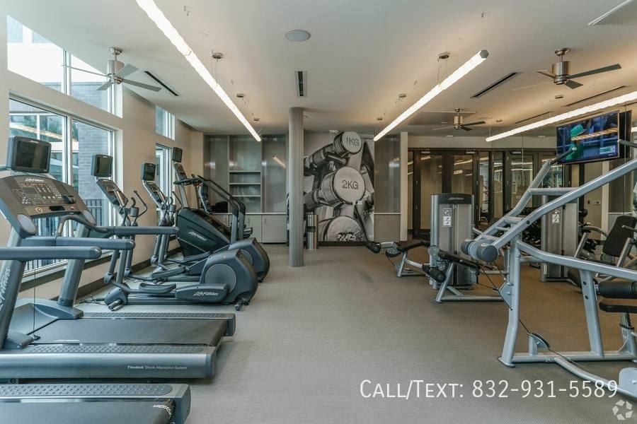 Apartment for rent at 10851 Meadowglen Lane #FW1, Houston, TX 77042