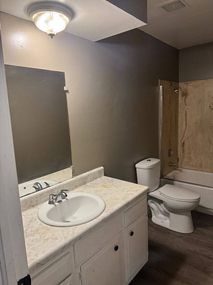 House for rent at 1406 Calhoun, Springfield, MO 65802