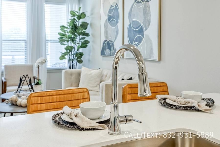 Apartment for rent at 268 W Crosstimbers St #DAS, Houston, TX 77018