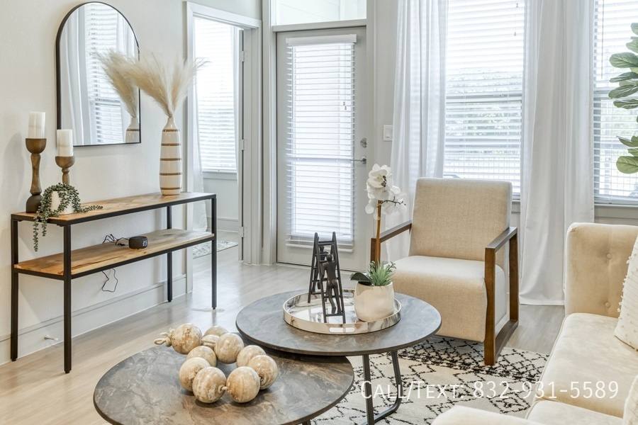 Apartment for rent at 268 W Crosstimbers St #DAS, Houston, TX 77018