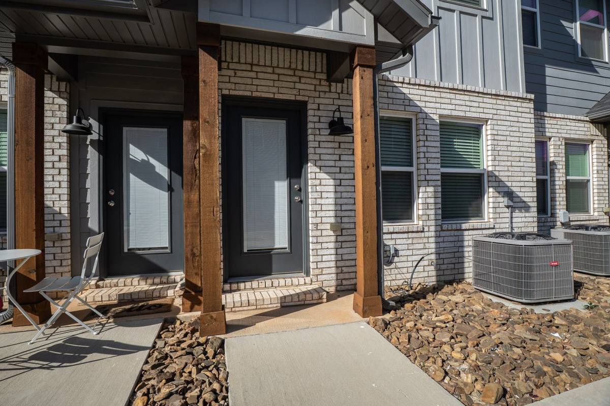 Townhouse for rent at 642 N Littleleaf Terrace, Fayetteville, AR 72704