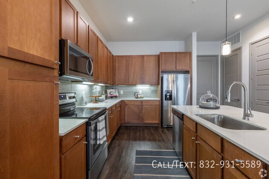 Apartment for rent at 2297 Austin St #711C, Houston, TX 77002