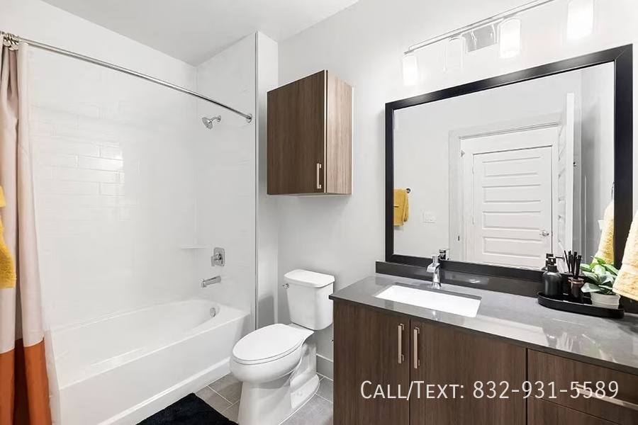 Apartment for rent at 801 Lawrence St, Houston, TX 77007