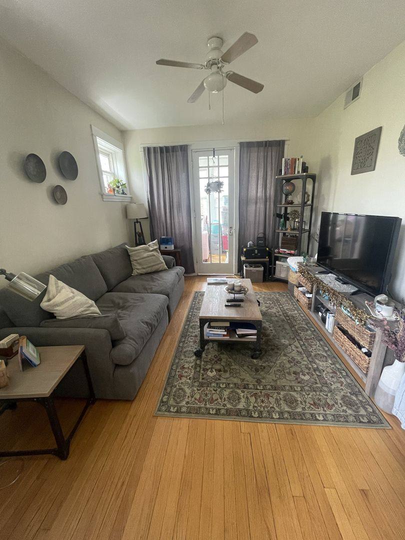 Apartment for rent at 5000 N Sawyer Ave, Chicago, IL 60625