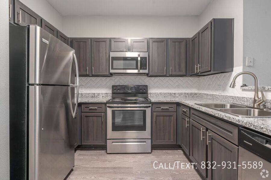 Apartment for rent at 9807 Cypresswood Dr #STB2, Houston, TX 77070