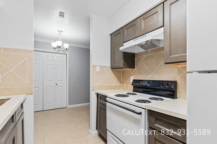 Apartment for rent at 12701 Leader St #FPL2, Houston, TX 77072