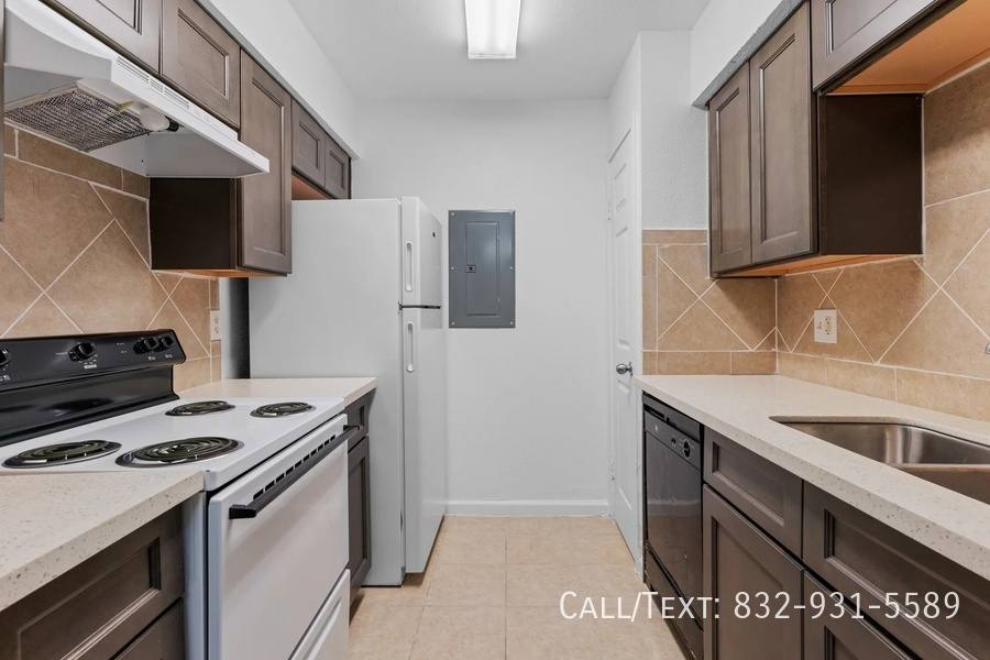 Apartment for rent at 12701 Leader St #FPL2, Houston, TX 77072