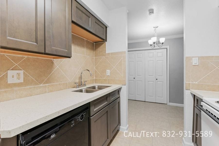 Apartment for rent at 12701 Leader St #FPL2, Houston, TX 77072