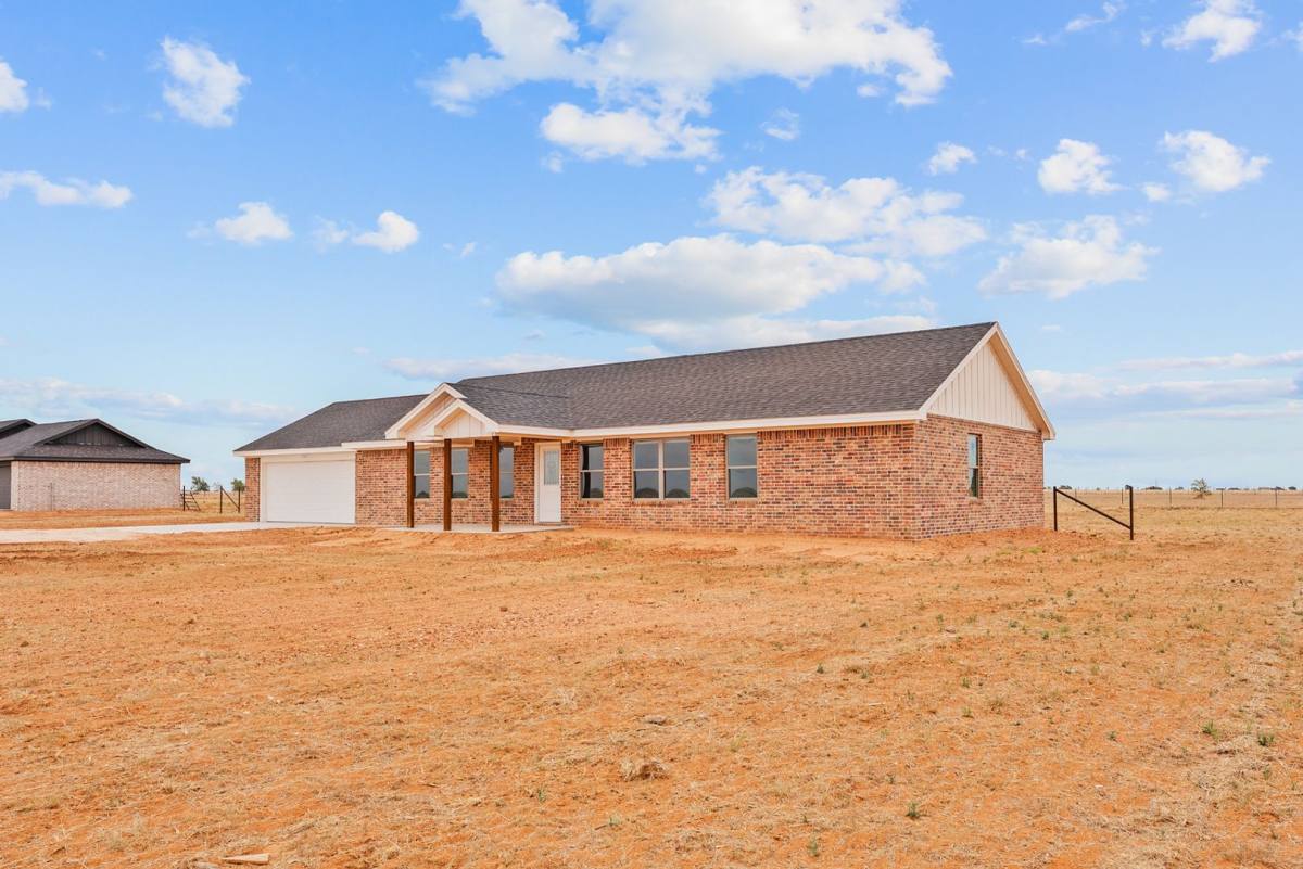 House for rent at 14806 N Cr, Shallowater, TX 79363