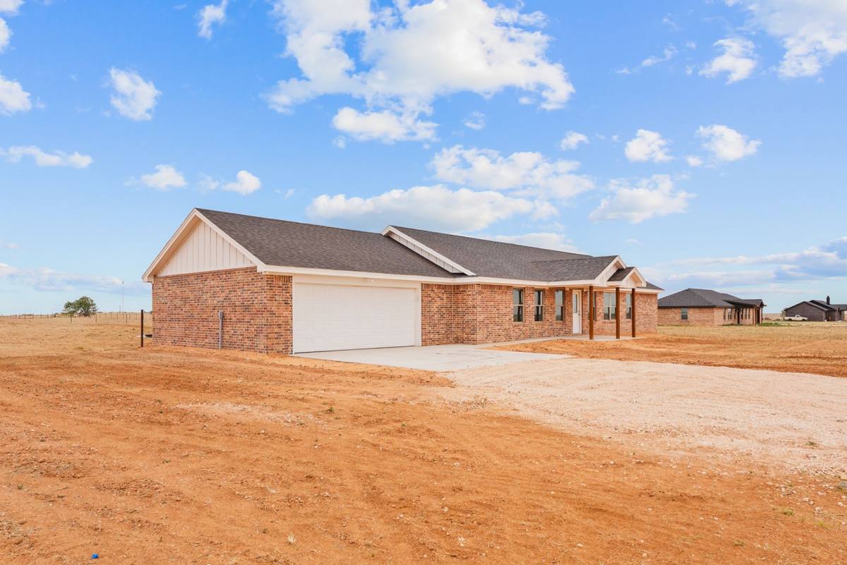 House for rent at 14806 N Cr, Shallowater, TX 79363