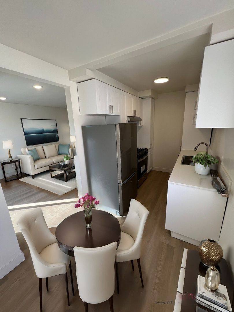 Apartment for rent at 11938 Goshen Ave, Los Angeles, CA 90049